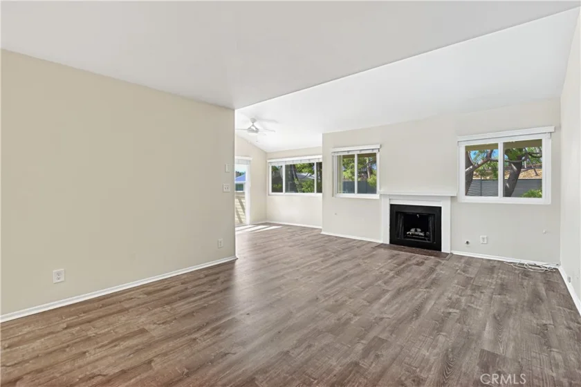 22139 Burbank Boulevard #7 photo 6