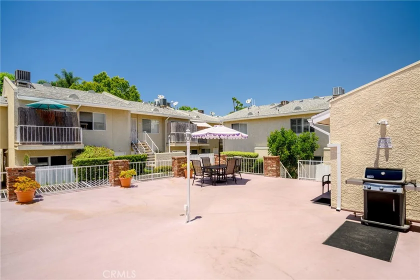 4558 Willis Avenue #203 photo 23