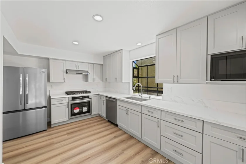 734 Fremont Villas photo 5