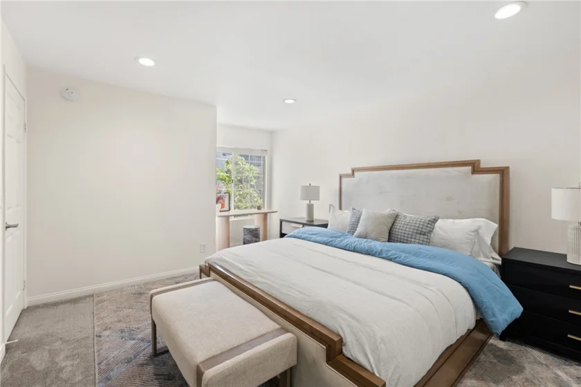 5535 Canoga Avenue #221 photo 8