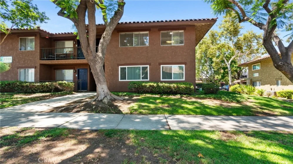 1598 Border Avenue #H photo 1