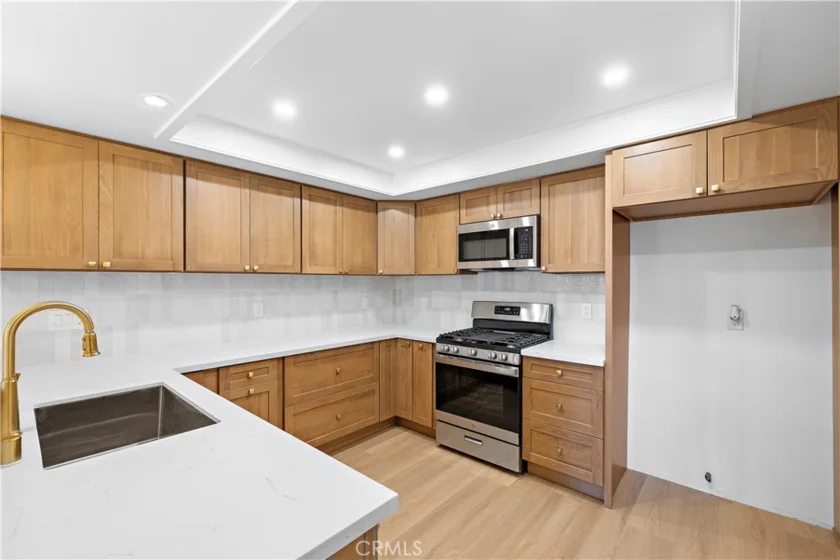 16512 Blackbeard Lane #204 photo 5