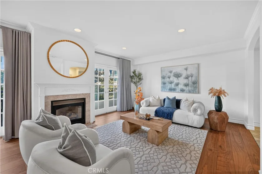 1820 Holmby Avenue #1 photo 4