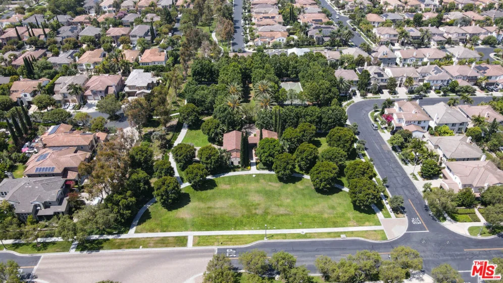 270 Lockford photo 33