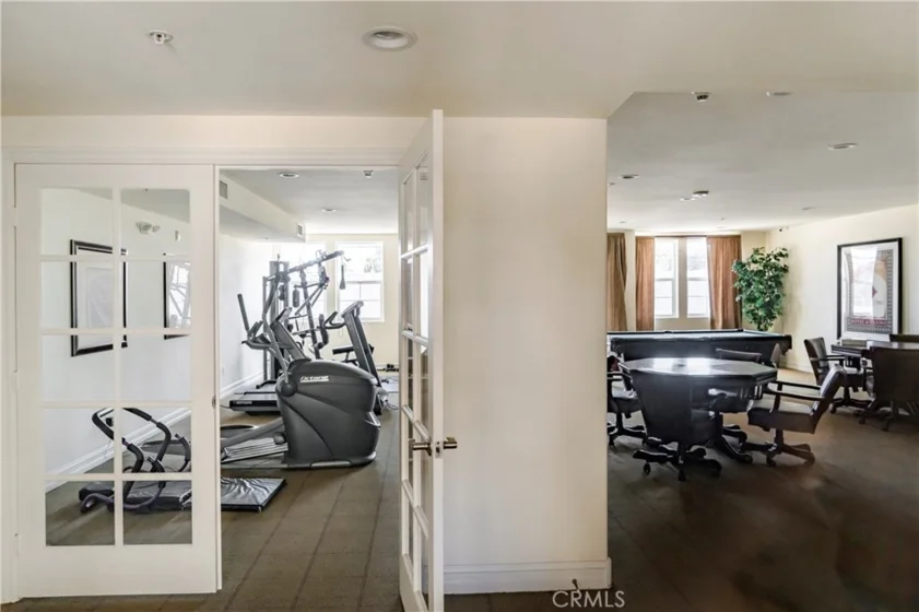 14242 Burbank #307 photo 26