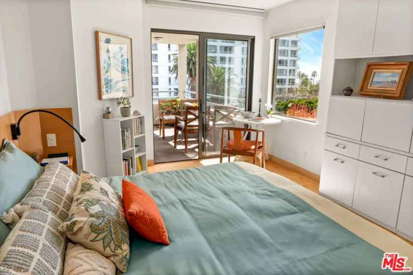 140 Ocean Park Boulevard #425 photo 25
