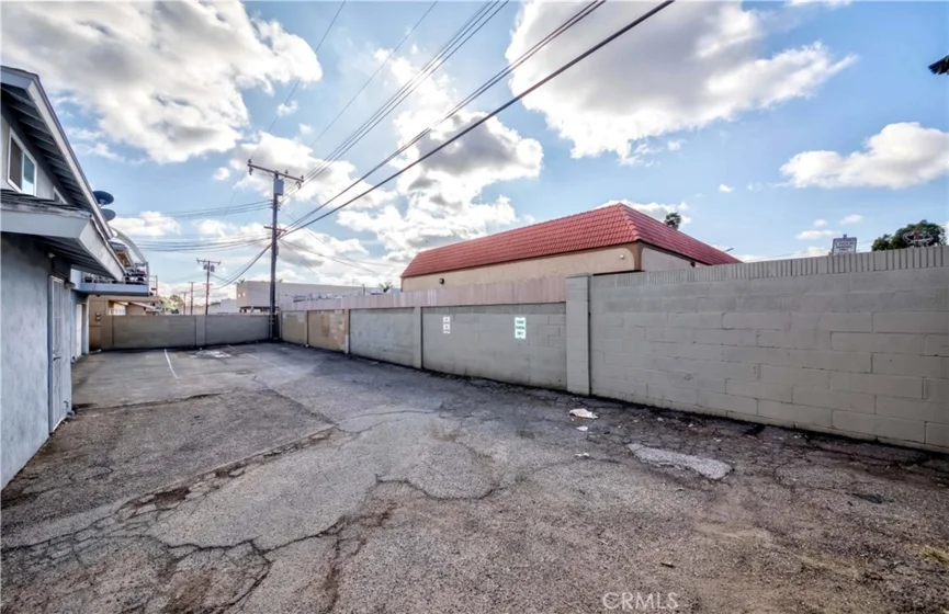 15821 S Myrtle photo 11