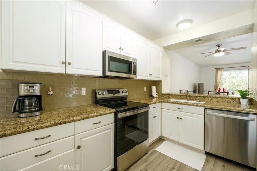 20301 Bluffside Circle #211 photo 6