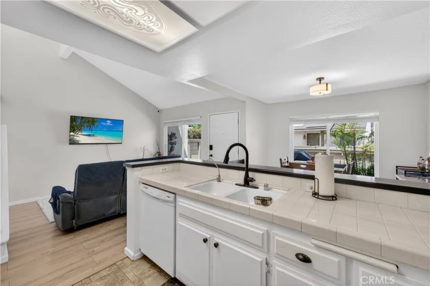 1363 N Schooner photo 28