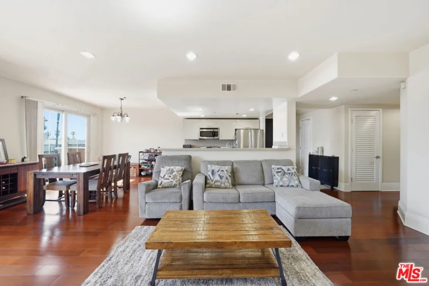 147 N Berendo Street #301 photo 16