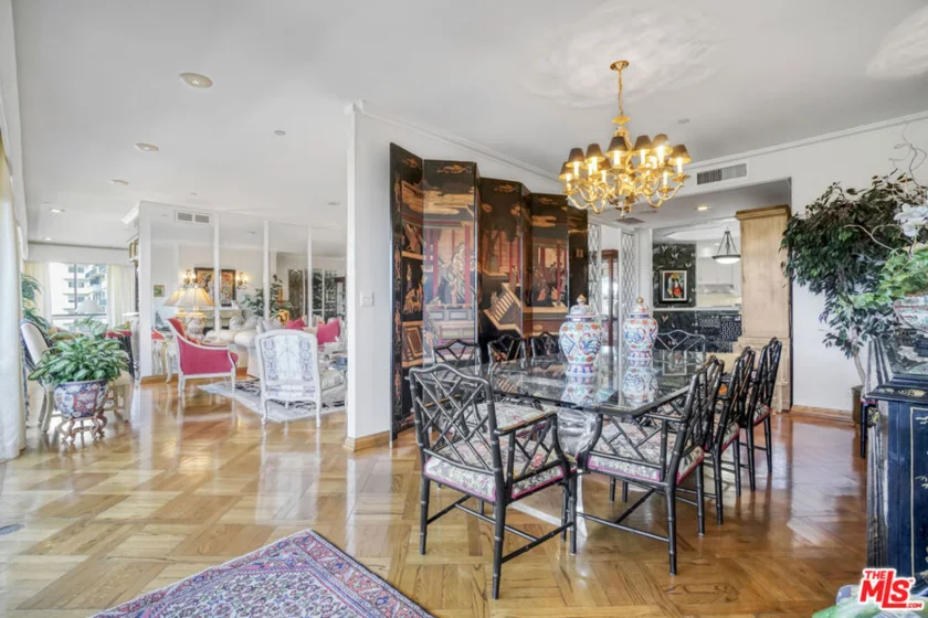 10551 Wilshire Boulevard #902 photo 10