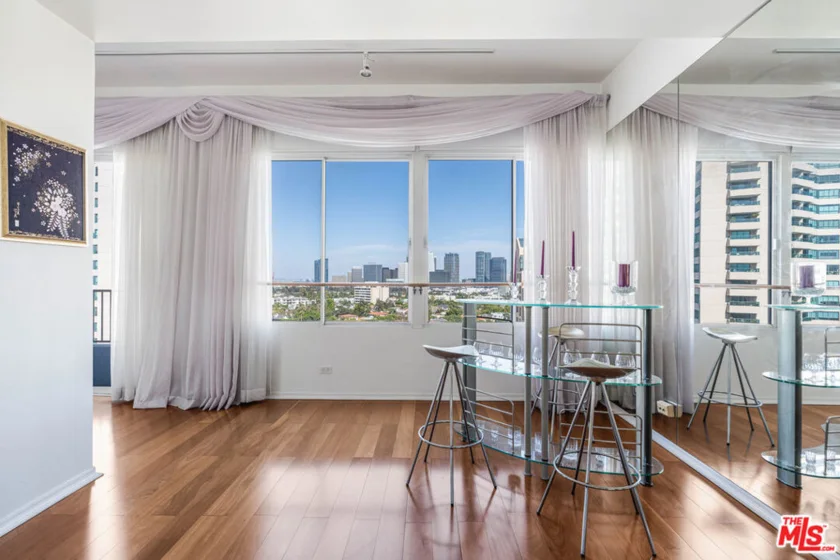 10501 Wilshire Boulevard #1508 photo 25