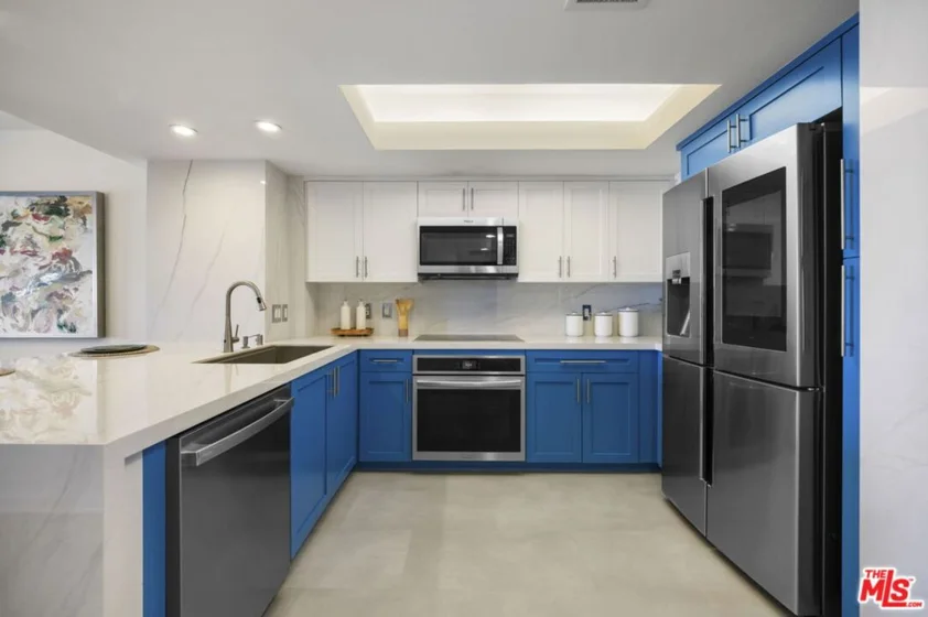 13700 Marina Pointe Drive #809 photo 8
