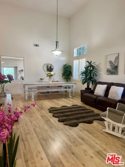 43033 Manchester Court photo 4