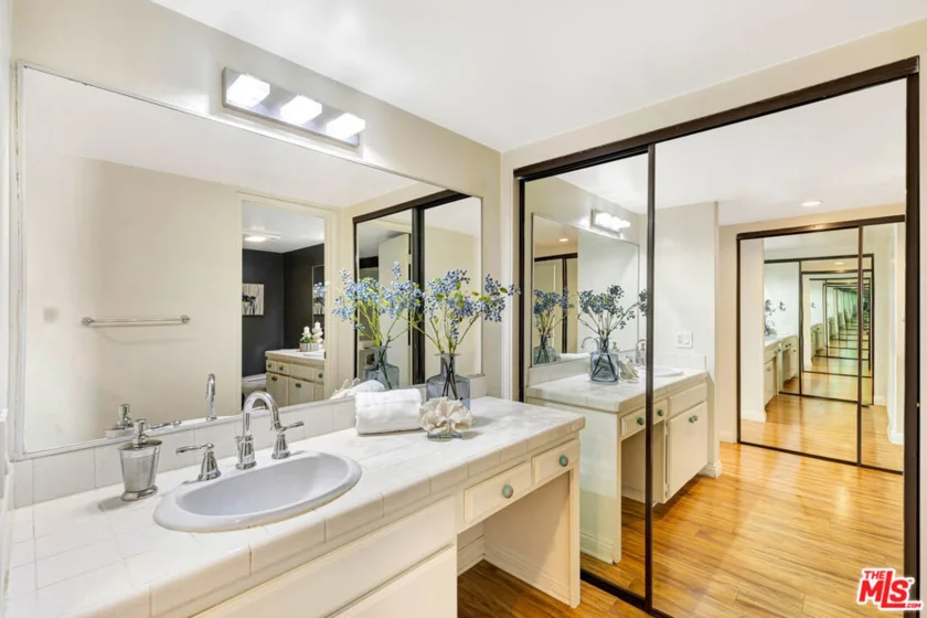 1900 Vine Street #103 photo 15