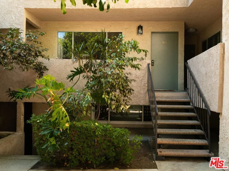 5055 Coldwater Canyon Avenue #114 photo 23