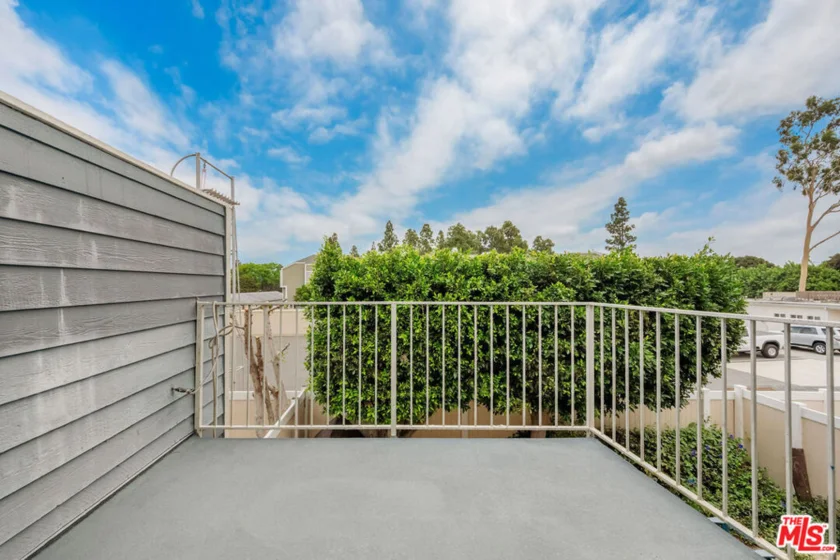 810 Baker Street #204 photo 24
