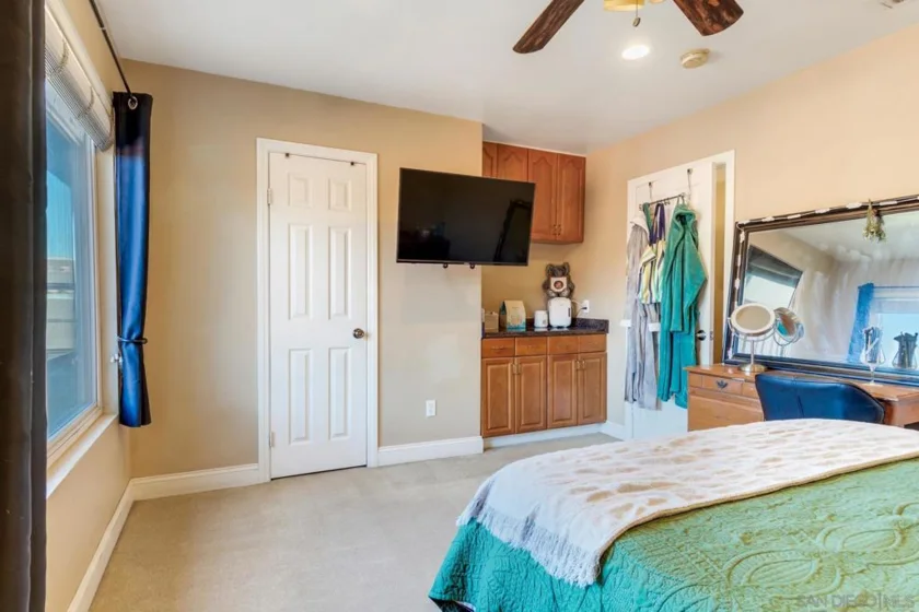310 Sun Court photo 39
