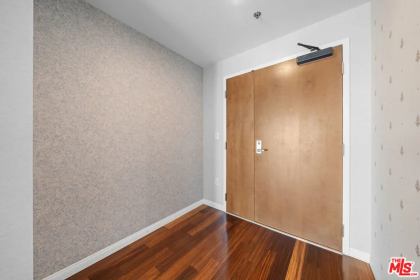 3785 Wilshire Boulevard #1709 photo 33