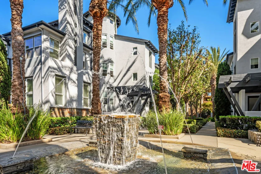 5800 Seawalk Drive #2 photo 24