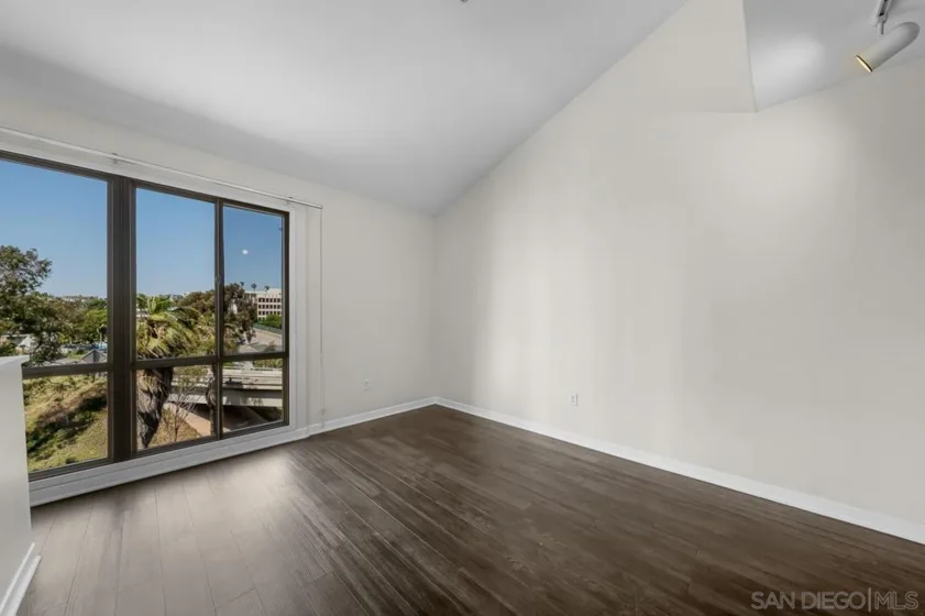 1501 Front Street #613 photo 8