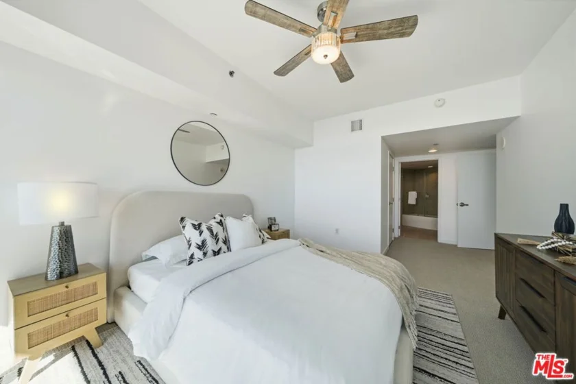 13650 Marina Pointe Drive #1603 photo 21