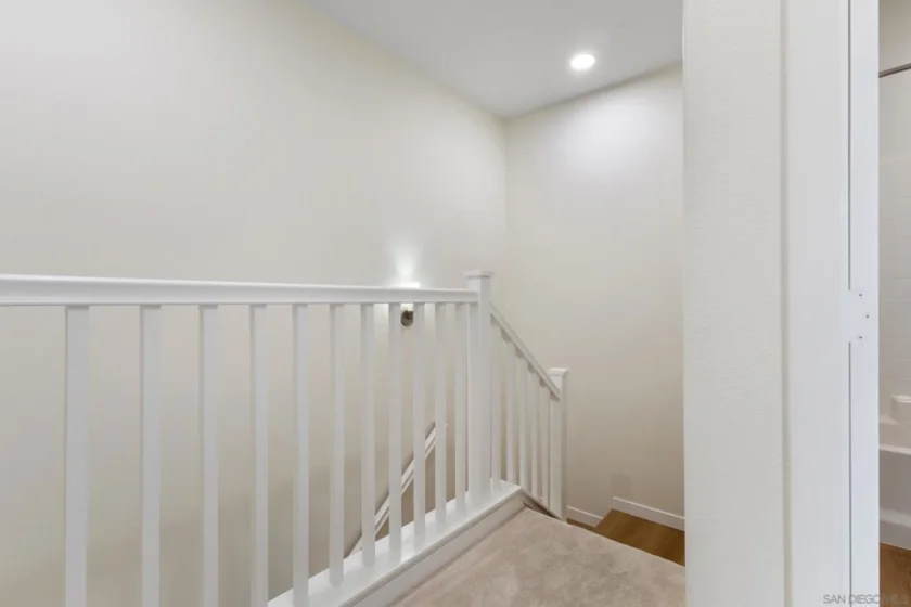 2104 Cosmo Way photo 27