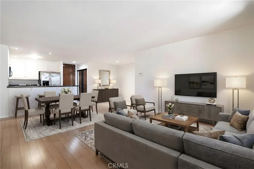 121 S Hope Street #333 photo 1