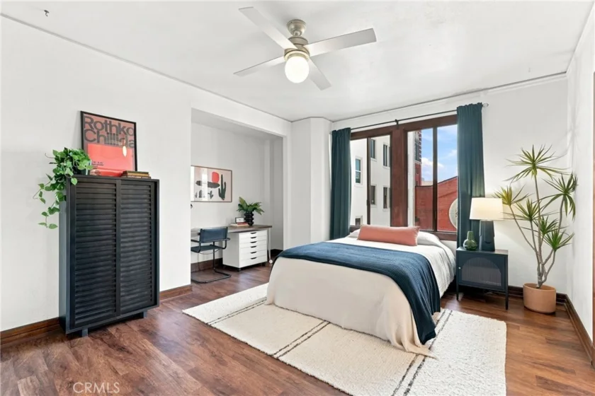 315 W 3rd #401 photo 16