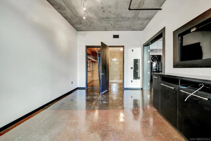 1050 Island #211 photo 26