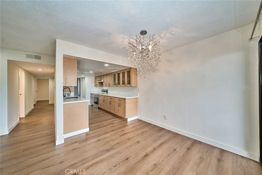 605 Redondo Avenue #203 photo 17
