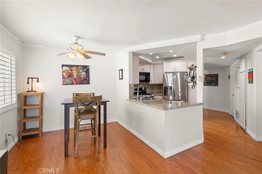 955 E. 3rd Street #203 photo 11