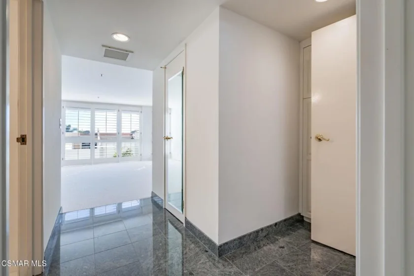 10660 Wilshire Boulevard #410 photo 40