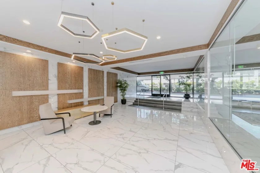 4460 Wilshire Boulevard #705 photo 9
