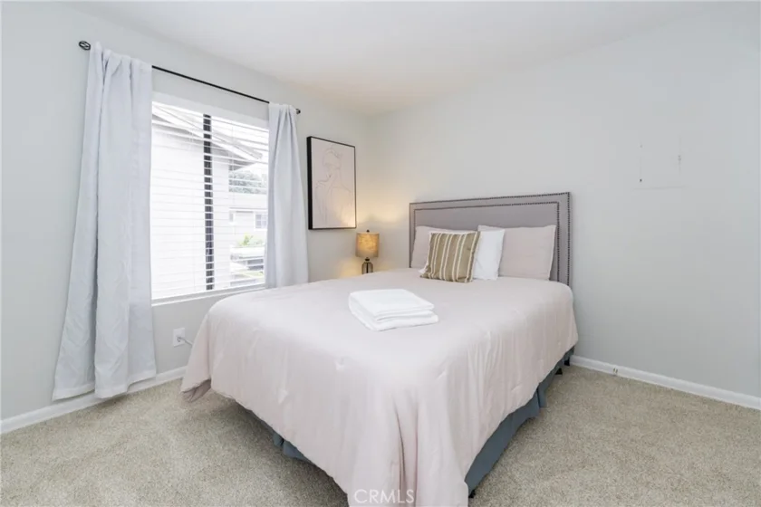 306 Streamwood photo 13