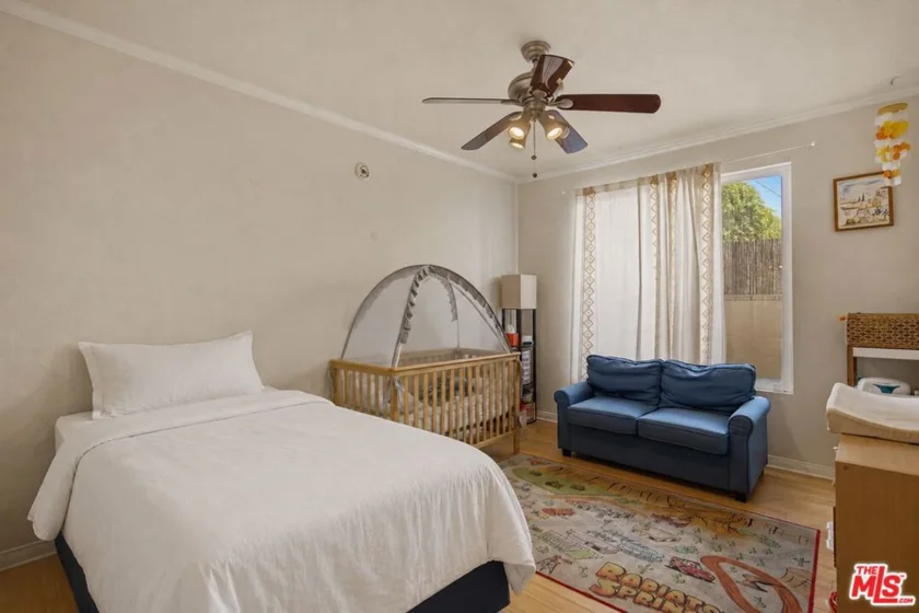 104 S Hayworth Avenue #103 photo 3