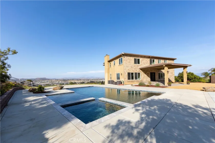 26045 Lucille Circle photo 14