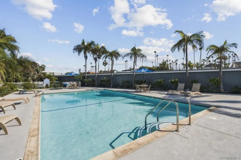 92 Montego Court photo 29