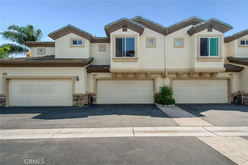 8673 La Salle Street photo 1