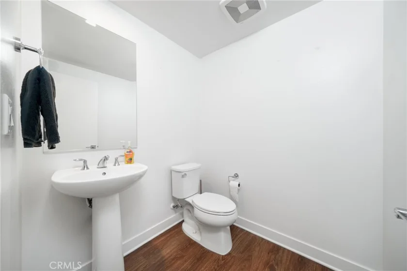 1602 W Bushell photo 18