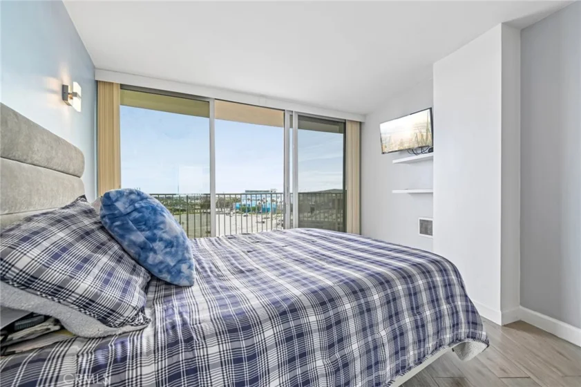 700 E Ocean Boulevard #1208 photo 23