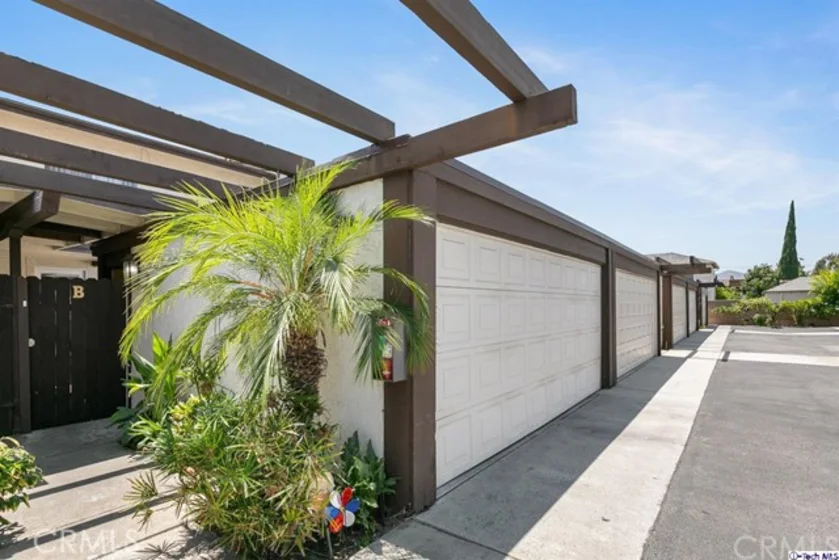 806 E Acacia Avenue #B photo 1