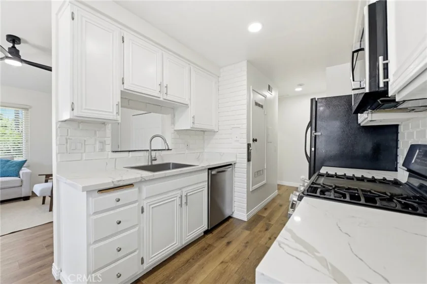 3672 Harbor View Way photo 11