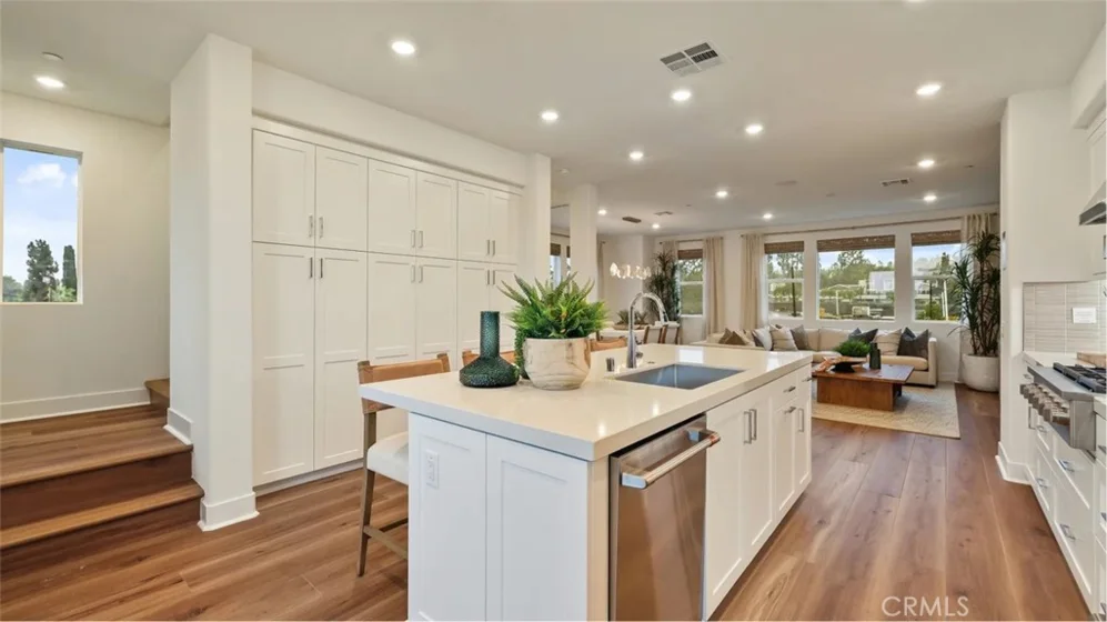 1754 Lychee Street photo 1