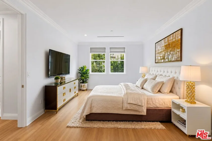 8121 Norton Avenue #201 photo 36