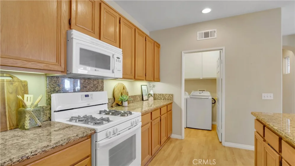 329 Rathbourne photo 12