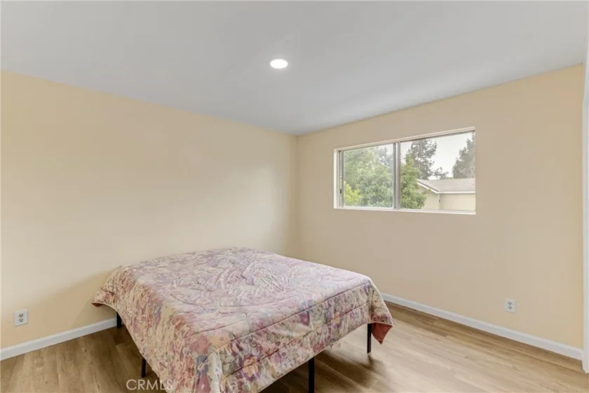 20214 Cohasset Street #16 photo 10