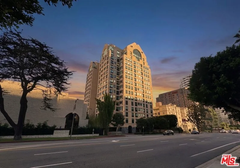10520 Wilshire Boulevard #701 photo 1