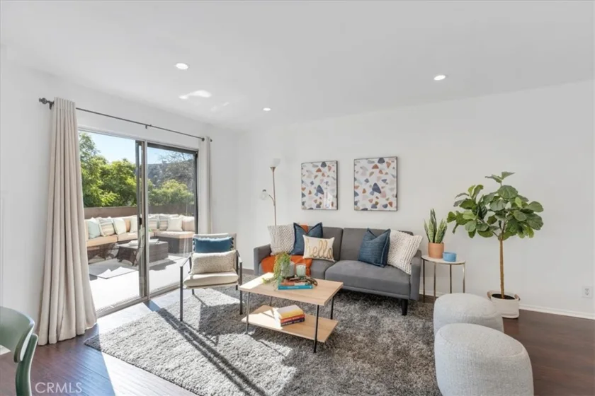2700 E Cahuenga Boulevard #2114 photo 1