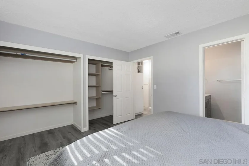 24567 Adams Avenue photo 25